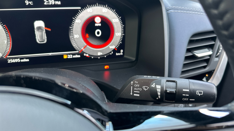 Nissan Qashqai 1.3 DiG-T MH Tekna 5dr Petrol Hatchback